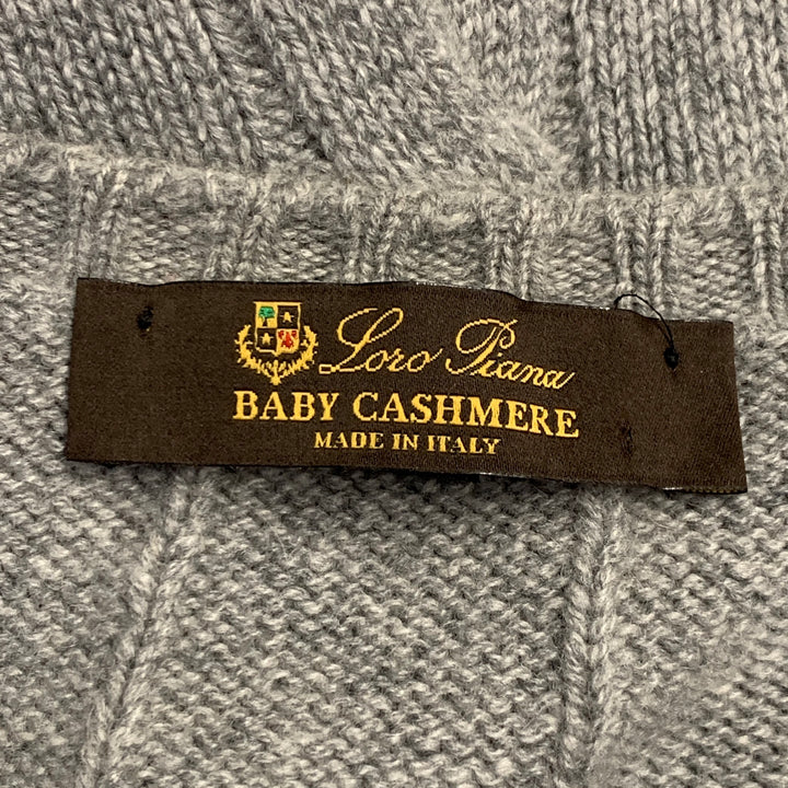 LORO PIANA Size M Grey Cable Knit Baby Cashmere Crew Neck Sweater