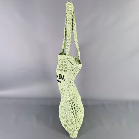 Sac fourre-tout PRADA en raphia crocheté vert menthe