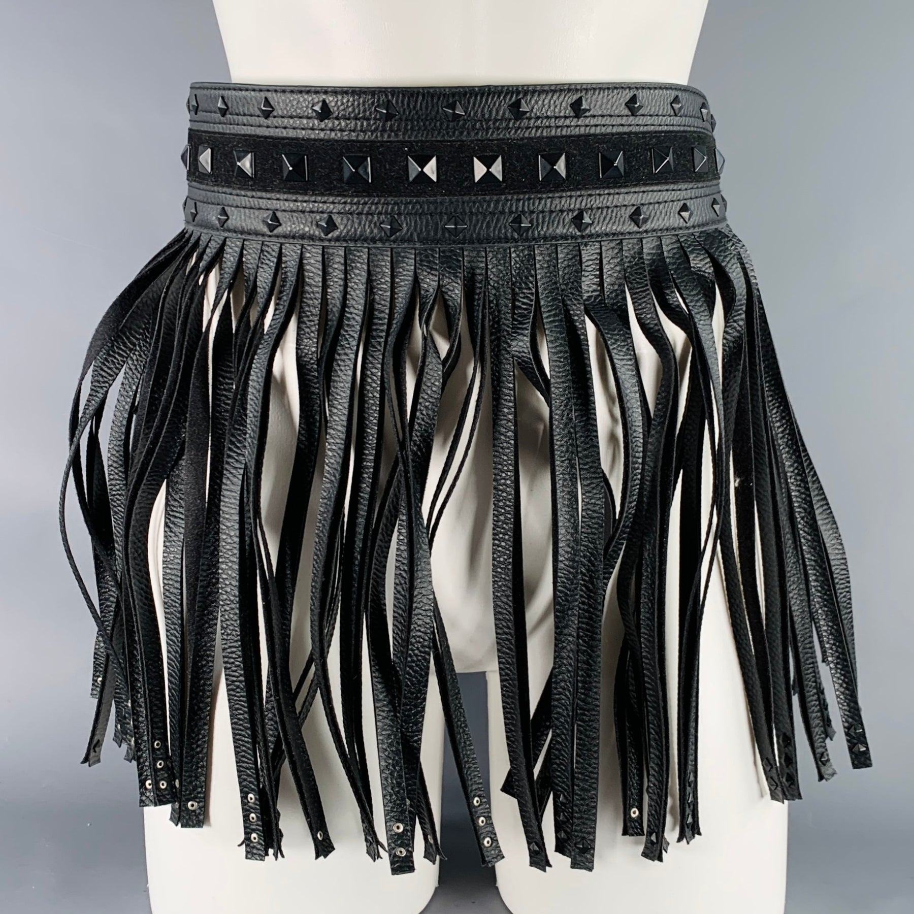 BCBG Size S Black Studded Faux Leather Fringe Belt – Sui 