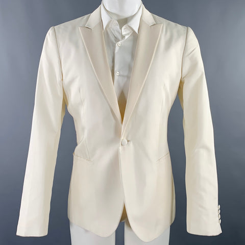 CALVIN KLEIN Size 40 Off White Silk Peak Lapel Sport Coat