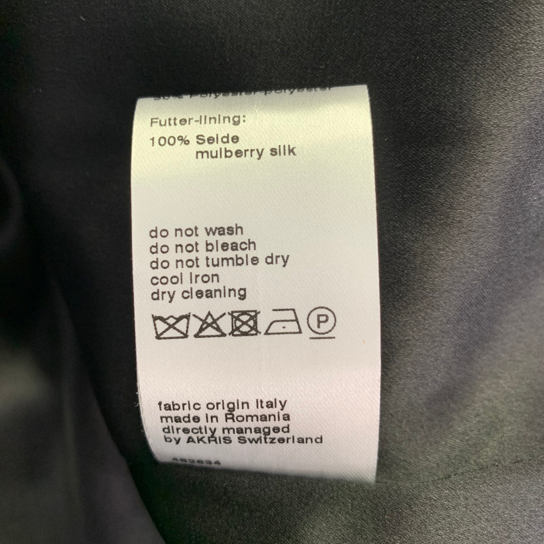 AKRIS Size 12 Black Silk Blend Quilted Coat