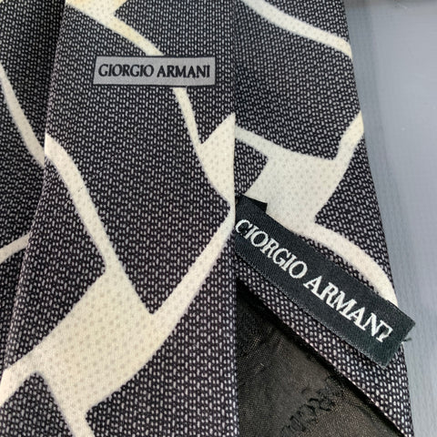 GIORGIO ARMANI One Size Black White Abstract Silk Tie