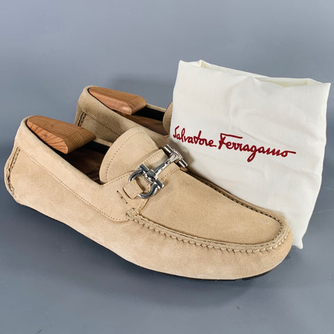 SALVATORE FERRAGAMO Size 8 Beige Silver Suede Drivers Loafers