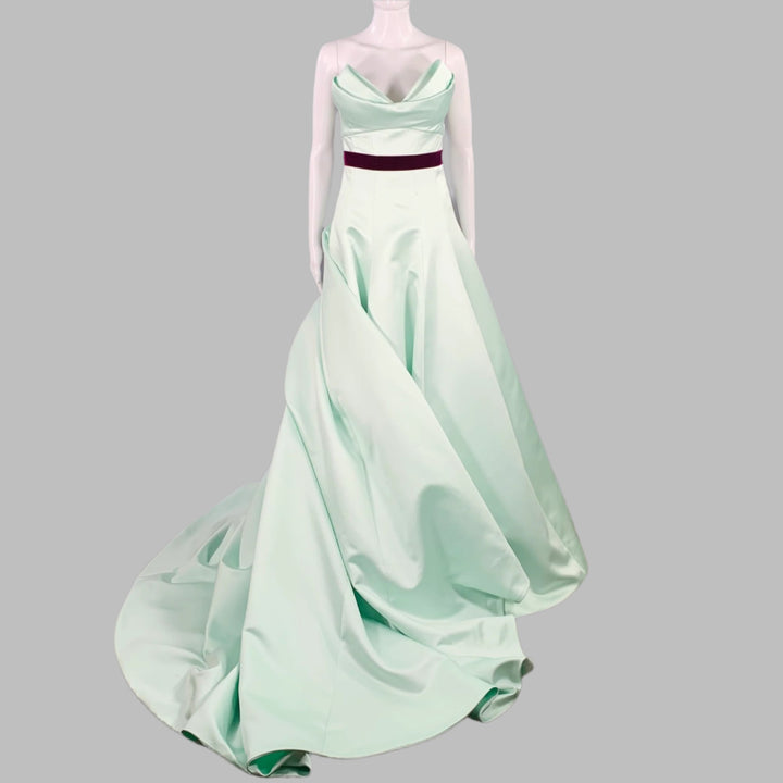 MONIQUE LHUILLIER Size 6 Mint Purple Strapless Evening Gown