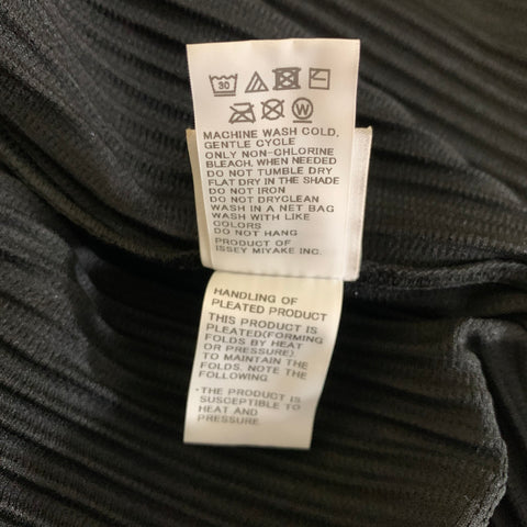 ISSEY MIYAKE Size L Black Pleated Polyester Snap buttons Cardigan