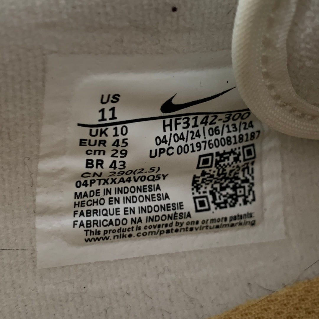 NIKE Size 11 Cortez SE Moss Green Suede Low Top Sneakers