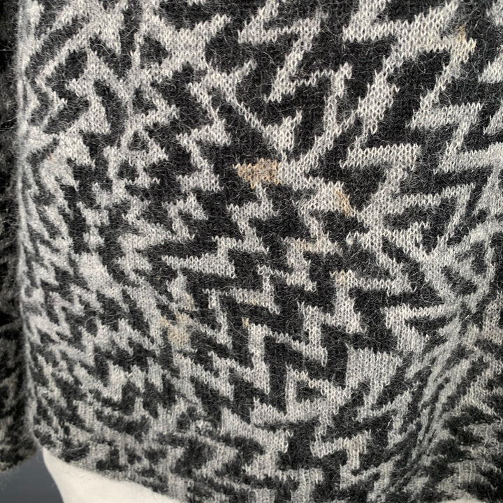 SAINT LAURENT 2019 Size L Grey Black Zig Zag Wool Blend Crew Neck Sweater