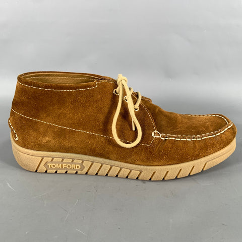TOM FORD Size 11 Camel Khaki Contrast Stitch Suede Chukka Boots