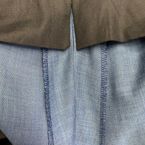 Costume Sartorio taille 44 régulier en laine bleue avec revers cranté