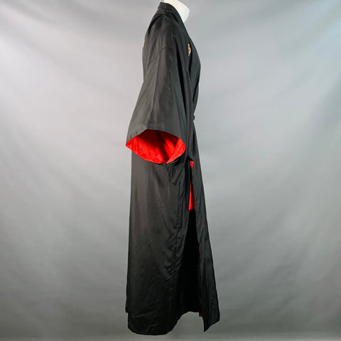 VINTAGE One Size Kotobuki Black Red Silk Kuro Montsuki Kimono Robe Coat