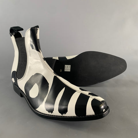 COMME des GARCONS HOMME PLUS Size 10 Black White Print Leather Pull On Boots