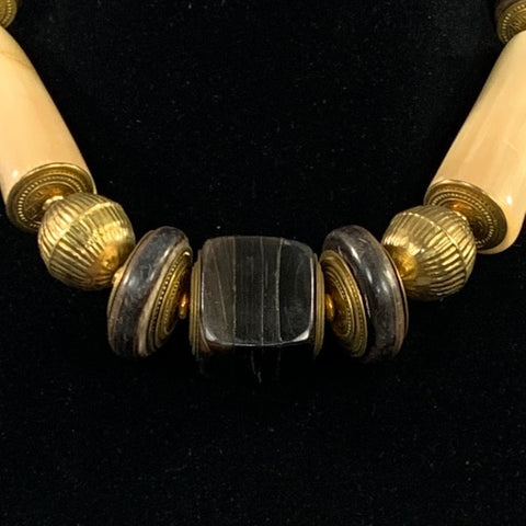 NO BRAND Black Cream Horn Necklace
