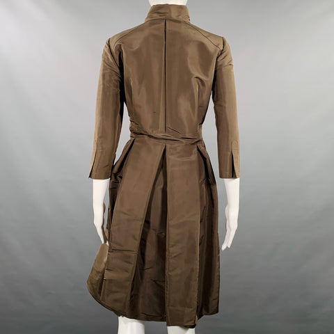OSCAR DE LA RENTA Size 6 Taupe Silk 3/4 Sleeves Knee Length Dress