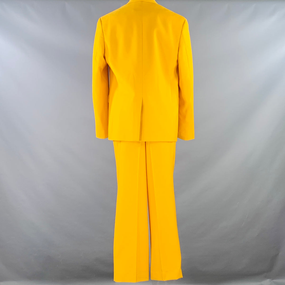 BURBERRY SS23 Size 40 Yellow Wool Double Breasted Peak Lapel Single Snap Suit