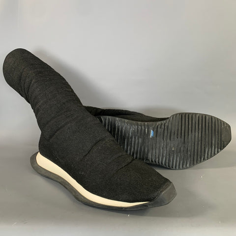 DRKSHDW Size 9 Black White Fabric Pull On Boots