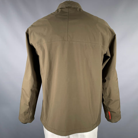 PRADA Veste zippée en polyester et nylon vert olive taille 44