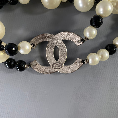 CHANEL Black White Two Tone Faux Pearl Belt