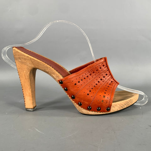 YVES SAINT LAURENT Size 9 Orange Rust Leather 1506 9070 39 Lazer Cut Sandals