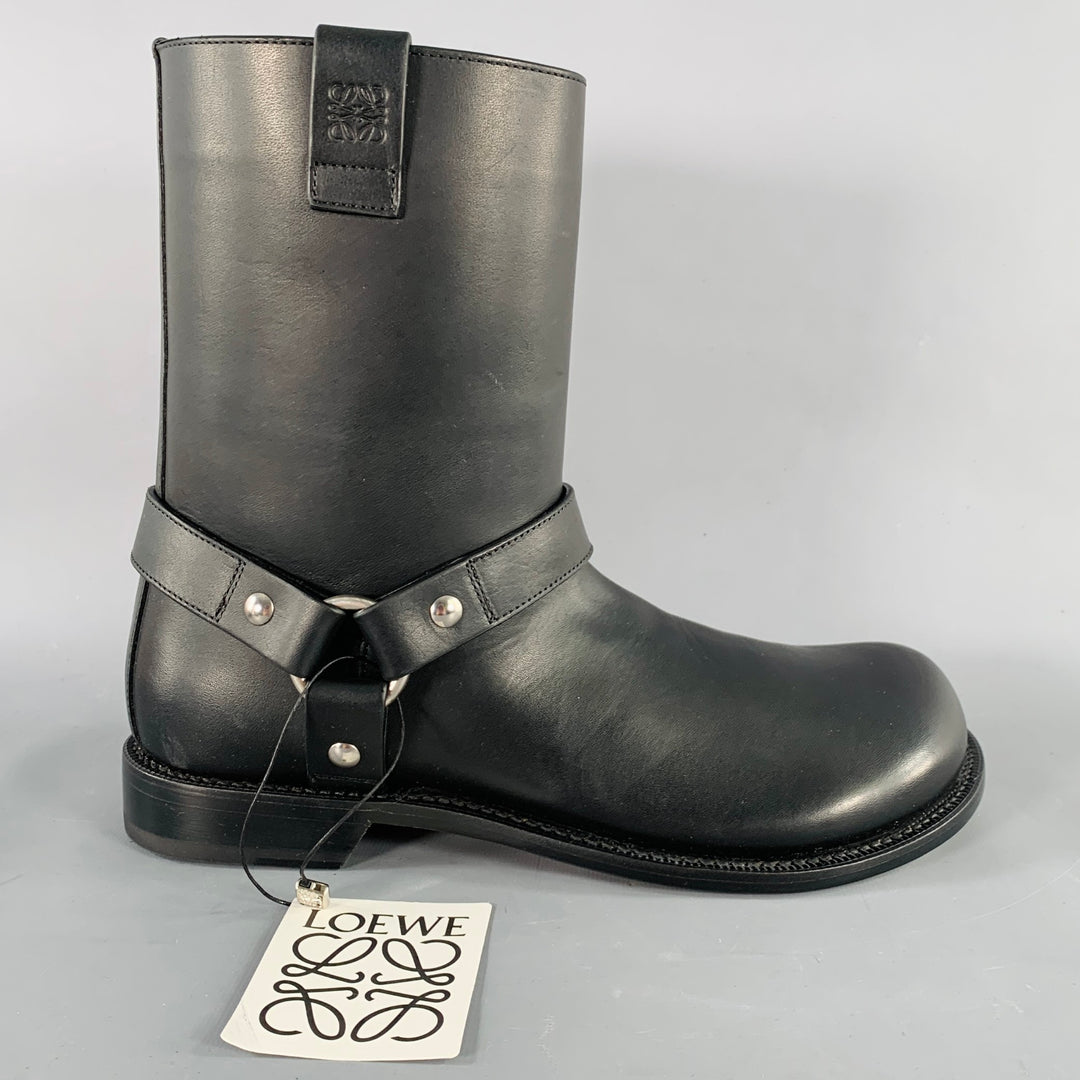 LOEWE Size 9 Campo Black Silver Harness Leather Pull On Boots