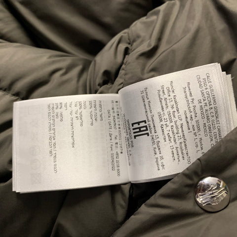 MONCLER Size L Green Quilted Polyester Puffer Jacket