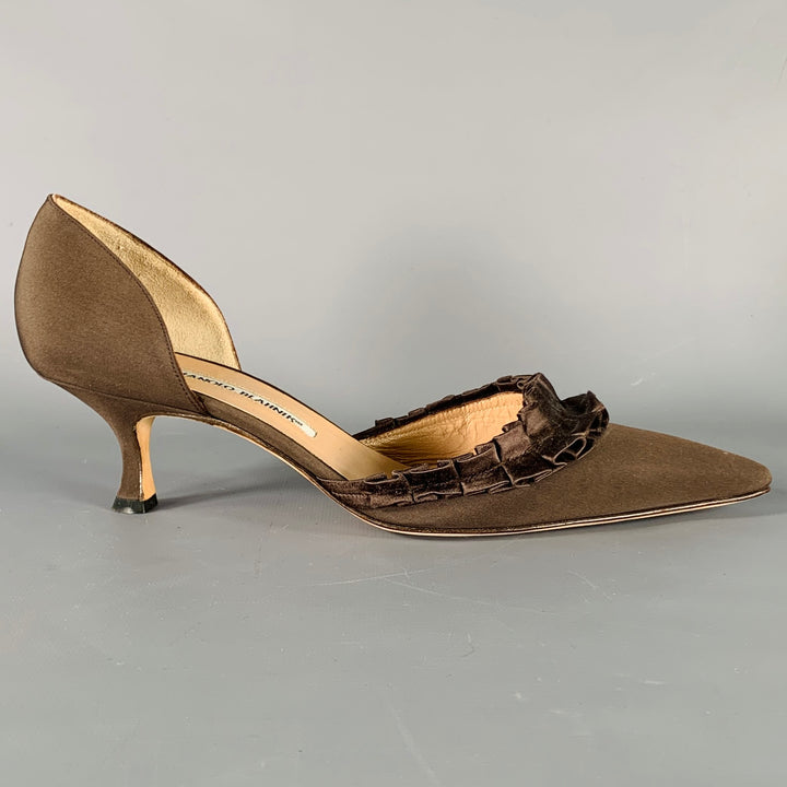 MANOLO BLAHNIK Size 9 Brown Silk Ruffled Kitten Heels Pumps
