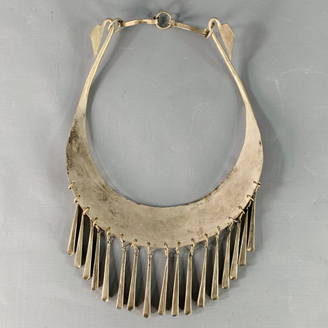 VINTAGE Silver Embossed Metal Floral Necklace
