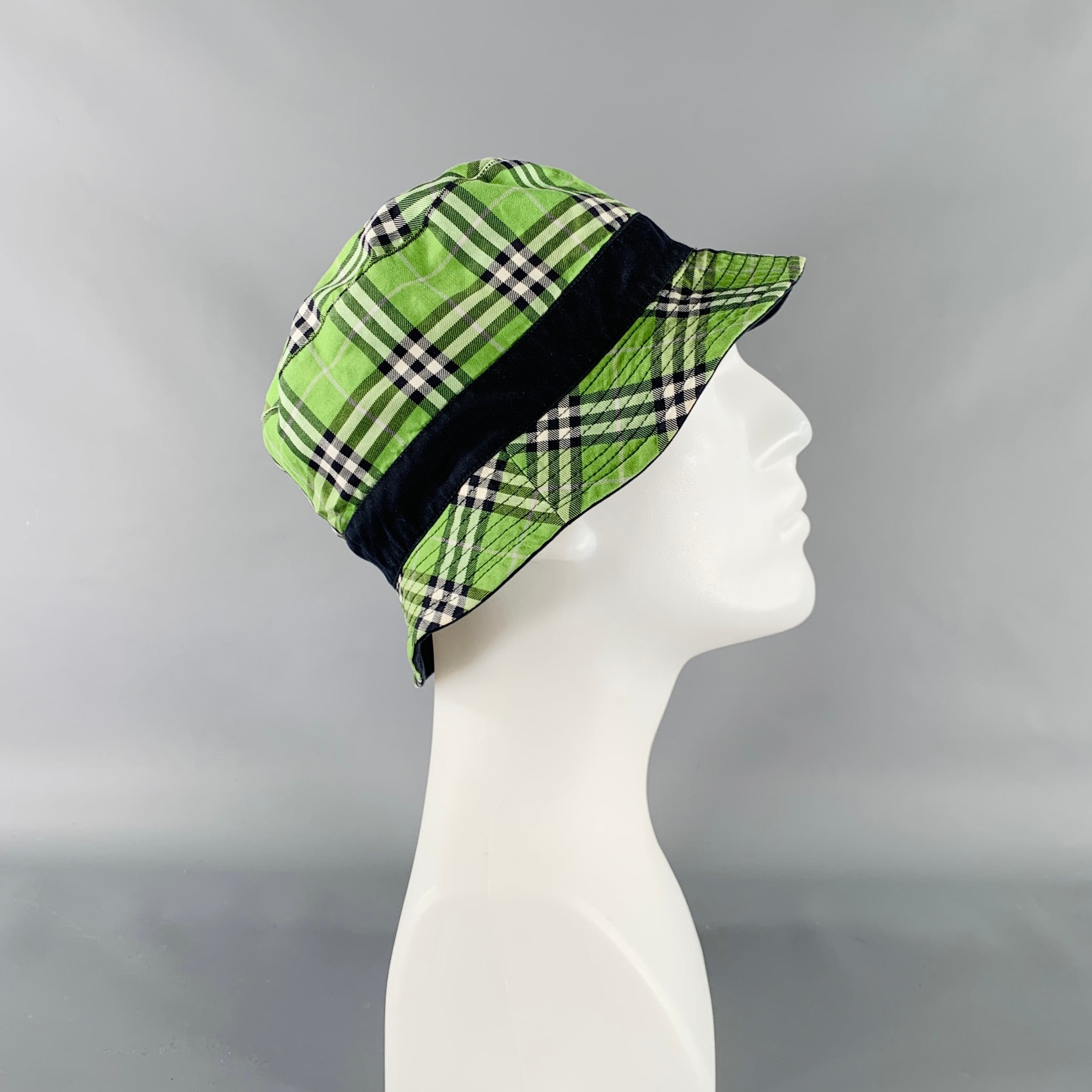 BURBERRY Green Navy Plaid Canvas Reversible Bucket Hat – Sui