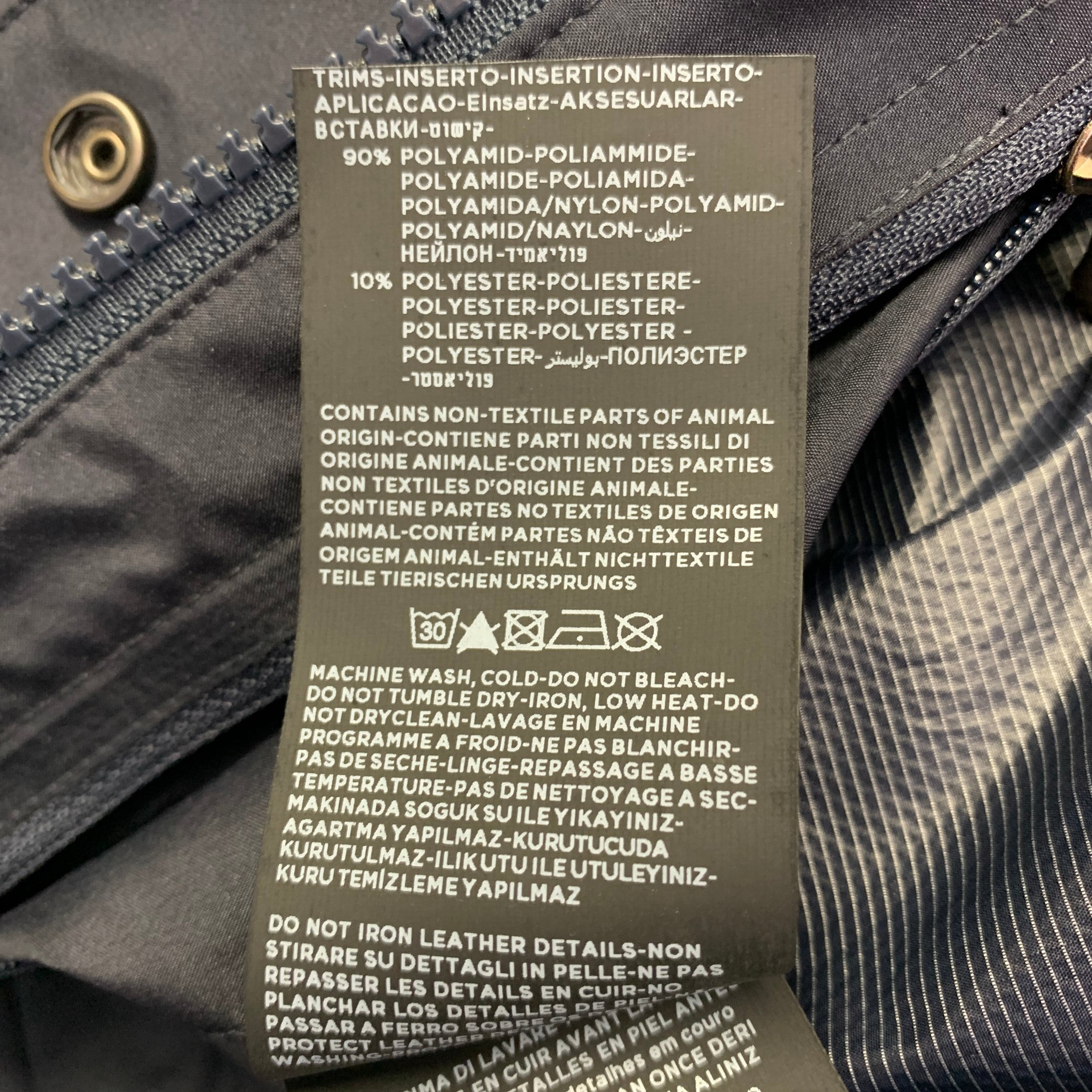 ZEGNA SPORT Size M Navy Polyester Zip Up Coat – Sui Generis ZEGNA SPORT Size M Navy Polyester Zip Up Coat – Sui Generis