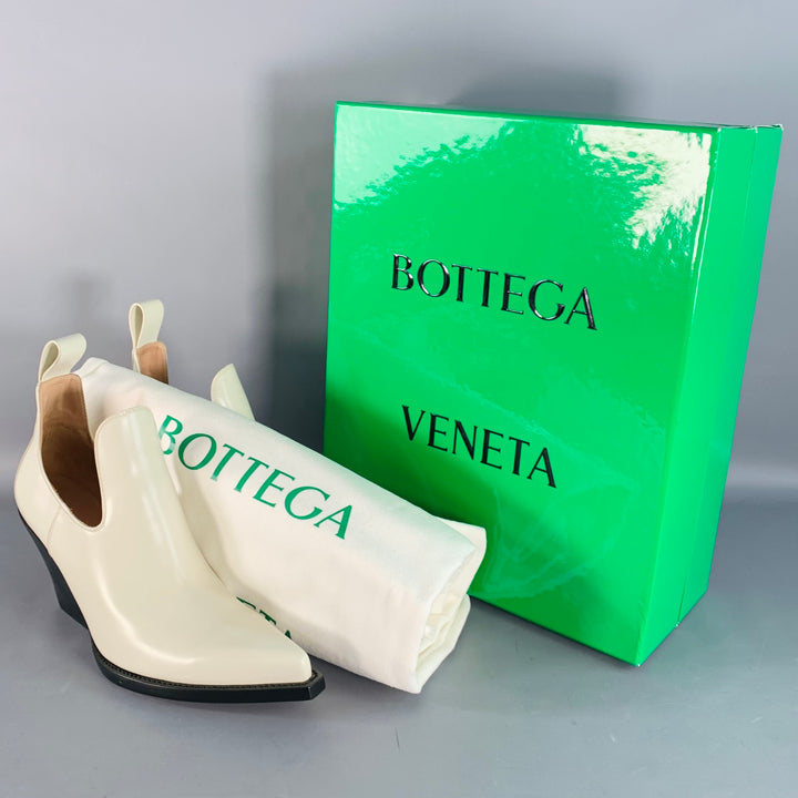 BOTTEGA VENETA Size 9 Ivory Black Leather Slip On Stacked Heel Western Ankle Boots
