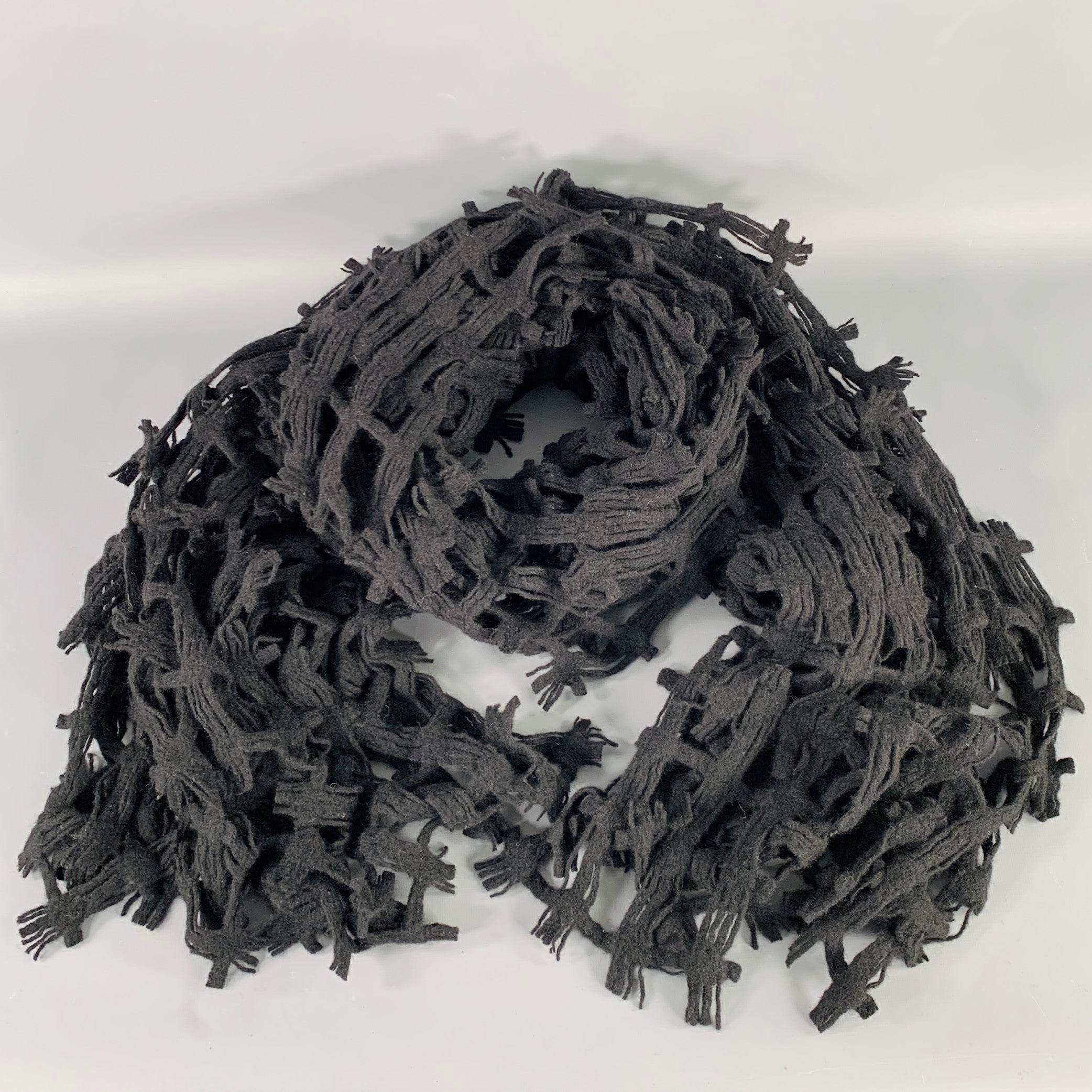 YOHJI YAMAMOTO Black Wool Woven Scarf – Sui Generis Designer