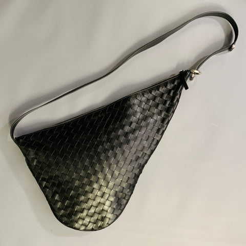 BOTTEGA VENETA Size L Virgule Black Woven Intrecchiato Leather Saddle Bag