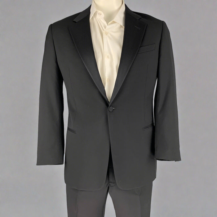 ARMANI COLLEZIONI Size 42 Black Wool Notch Lapel Single Button Tuxedo