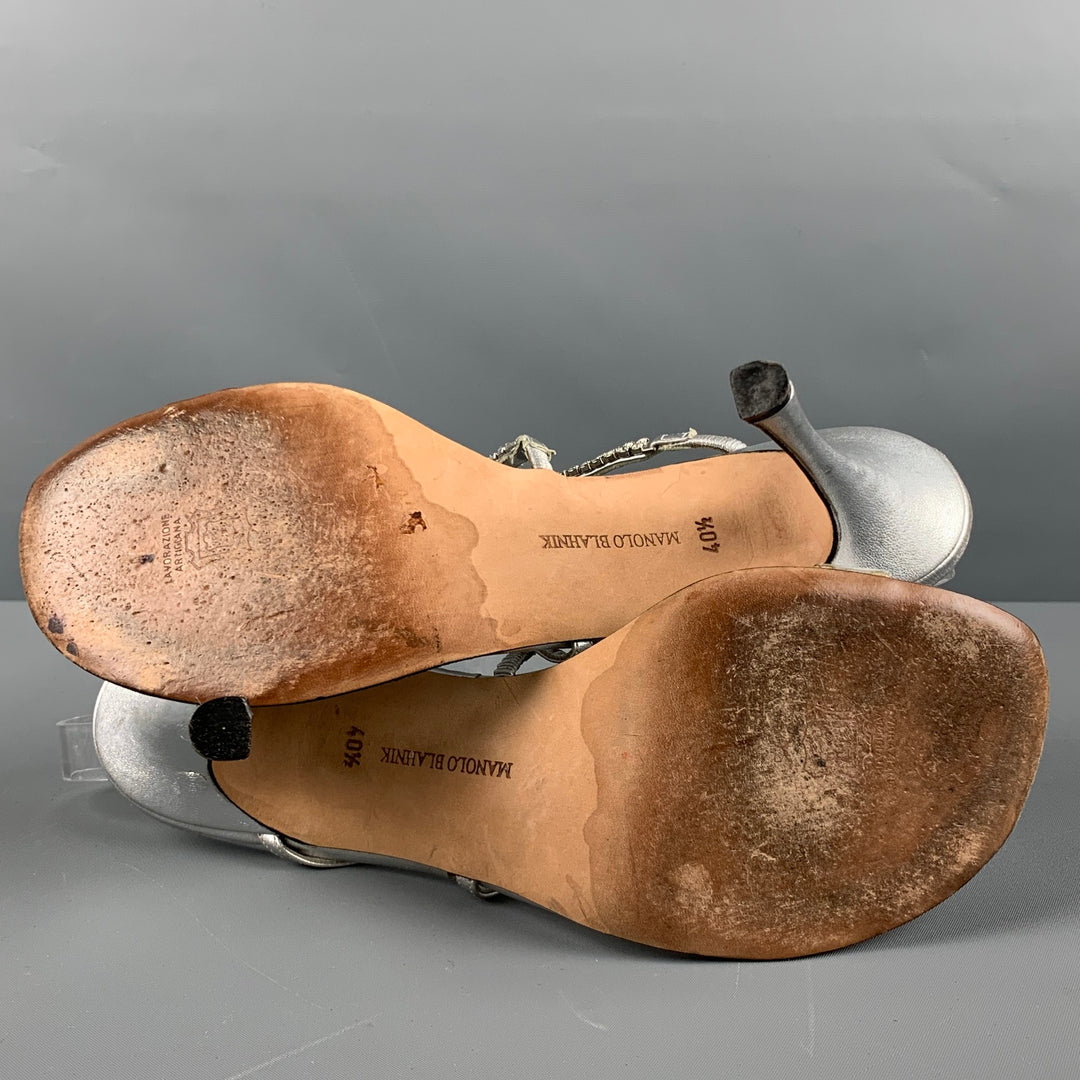 MANOLO BLAHNIK Talla 10.5 Sandalias de tiras de cuero plateado