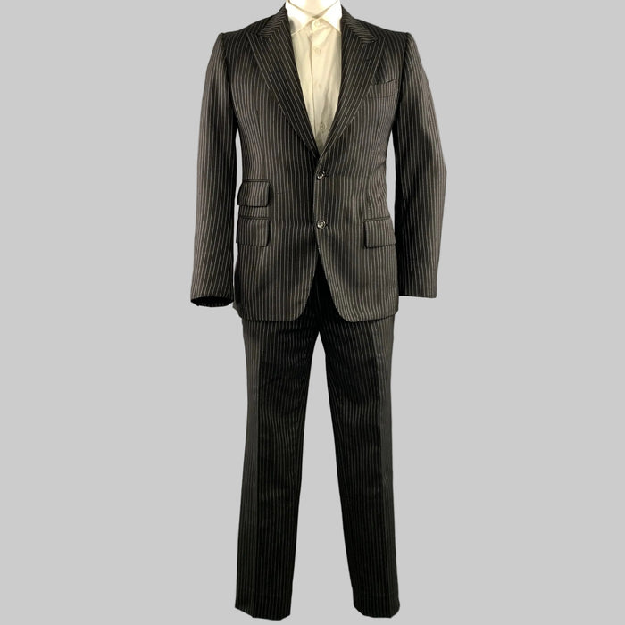 TOM FORD Chest Size 42 Black White Pinstripe Wool mohair Peak Lapel 34 31 Suit
