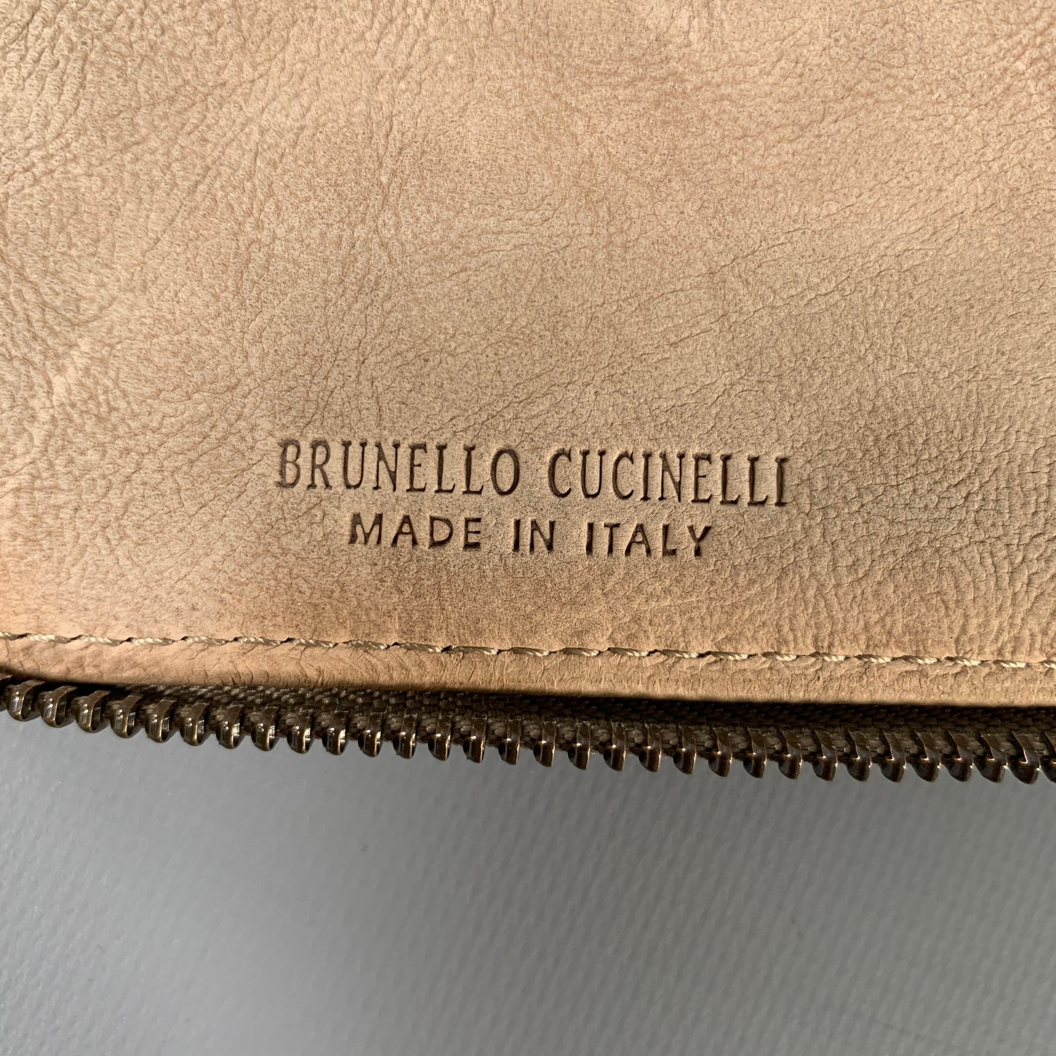brunello cucinelli iPhoneケース　タブレットケース BRUNELLO CUCINELLI Taupe Leather iPad Case | eBay