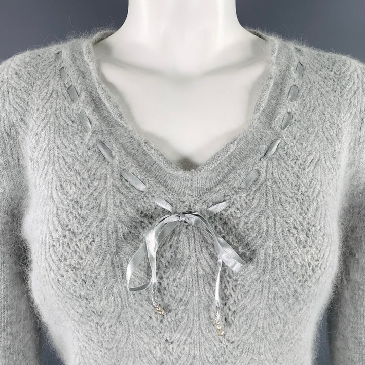 LUCY & LAUREL Size M Grey Nylon Blend Ribbon Trim V-Neck Sweater
