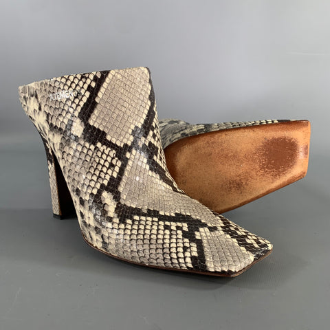 VETEMENTS Size 9 Sq Toe Snake Boomerang Mule