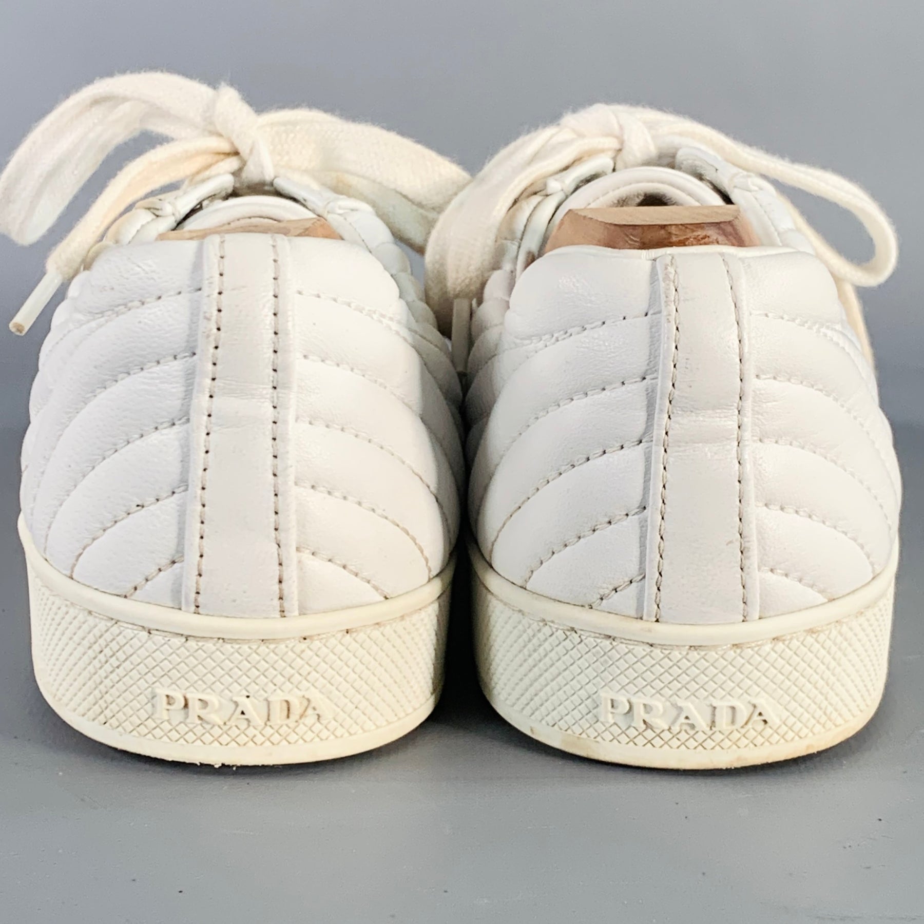 PRADA Size 8 White Leather Quilted Low Top Sneakers – Sui Generis