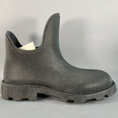 BURBERRY Size 10 Marsh Low Black Textured Rubber Lug Sole Ankle Rain Boots