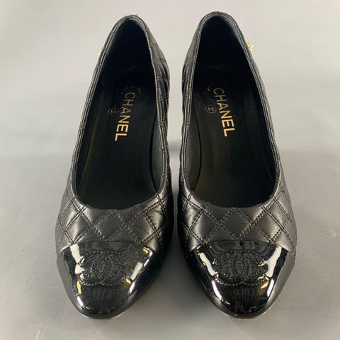 CHANEL Size 8.5 Black Lambskin Quilted Calf Classic Pumps