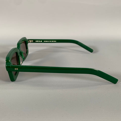 AKILA Green Solid Sunglasses