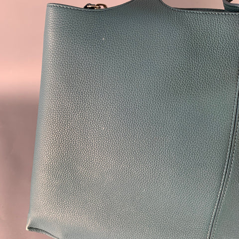 Sac cabas moyen à trois volets CELINE en cuir grainé bleu galet