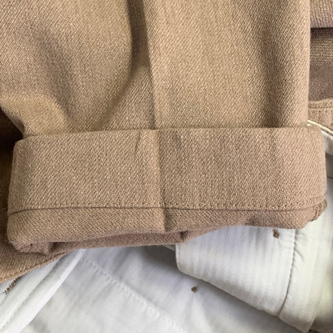 Pantalon décontracté fuselé en sergé de laine mélangée beige, taille M, par AMI ALEXANDRE MATTIUSSI