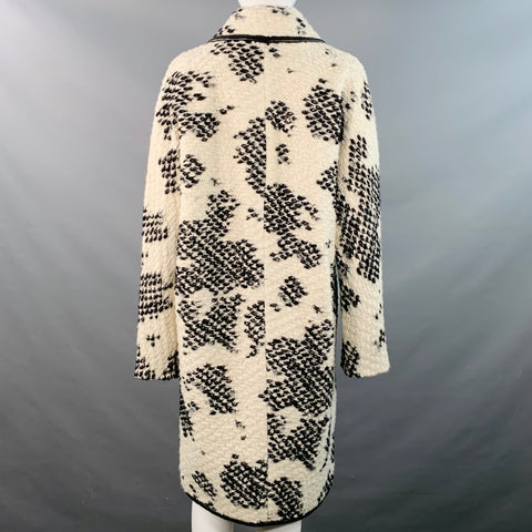 DEREK LAM Size 6 White Black Acrylic Blend Knit Contrast Trim Coat