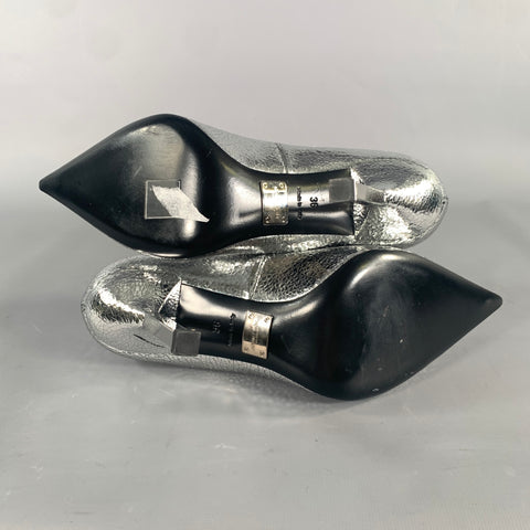 MICHAEL KORS COLLECTION Size 6 Silver Leather Crackled Stiletto Pumps