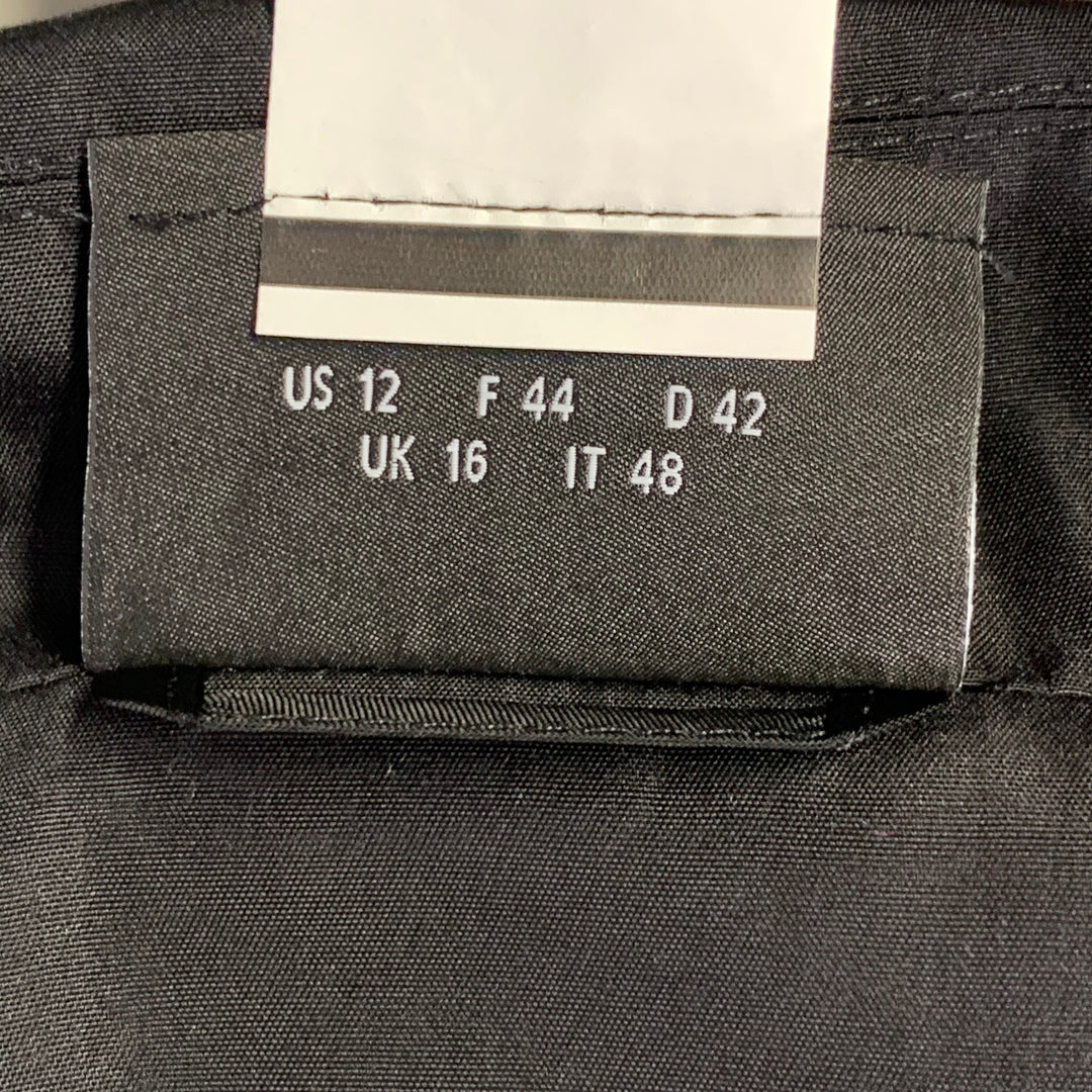 AKRIS Size 12 Black Silk Zip Up Coat