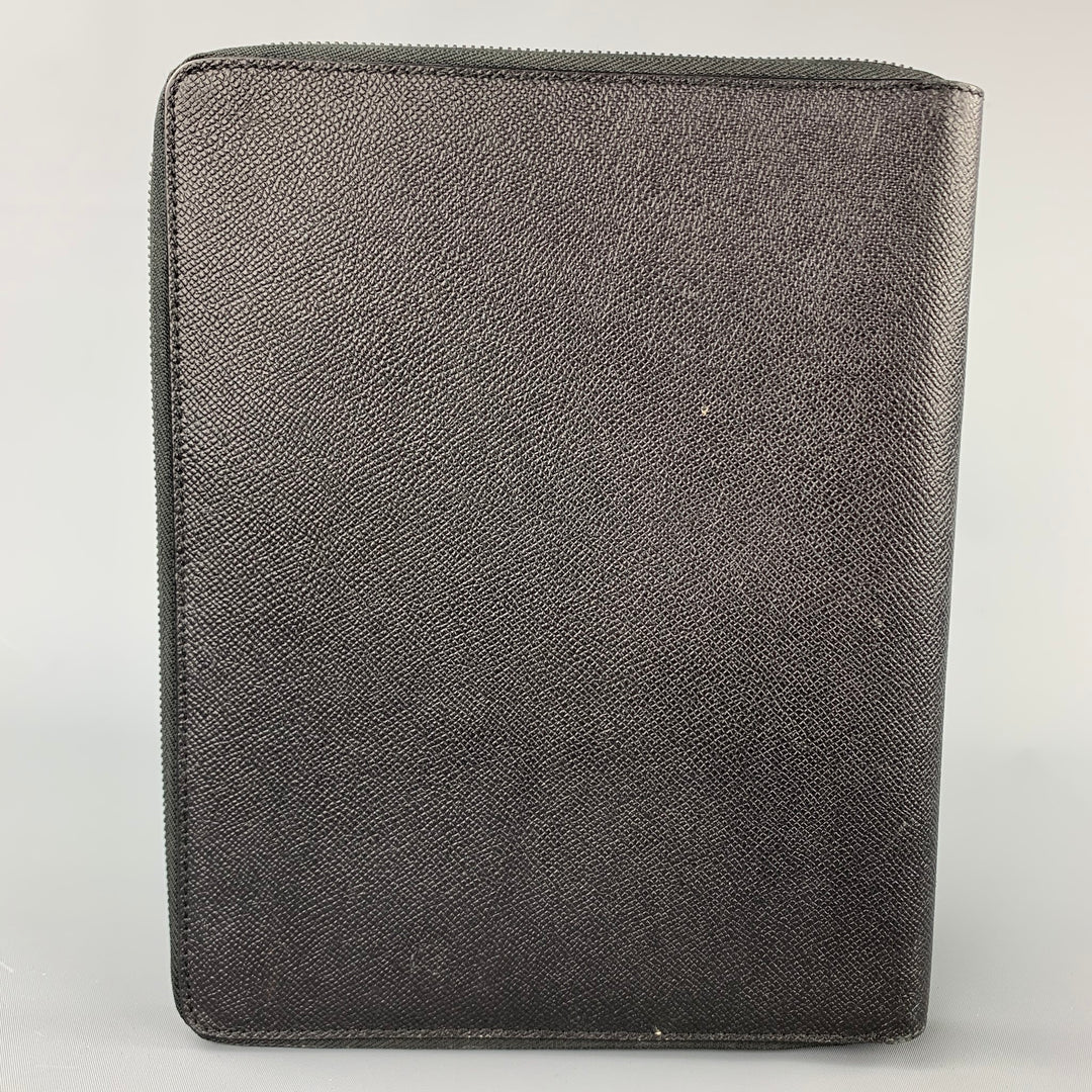 Funda para iPad de cuero granulado negro Pebble de BURBERRY