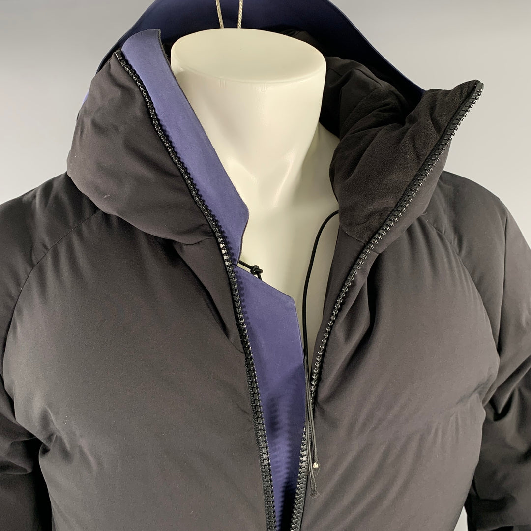 ISAORA Size S Black Navy Polyester Elastane Puffer Coat