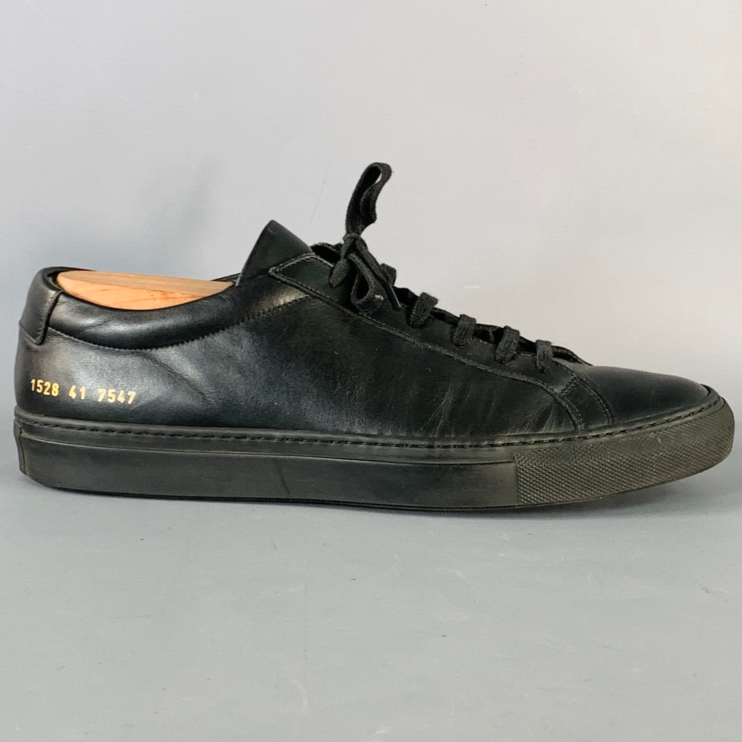 COMMON PROJECTS Size 8 Black Leather Low Top Sneakers