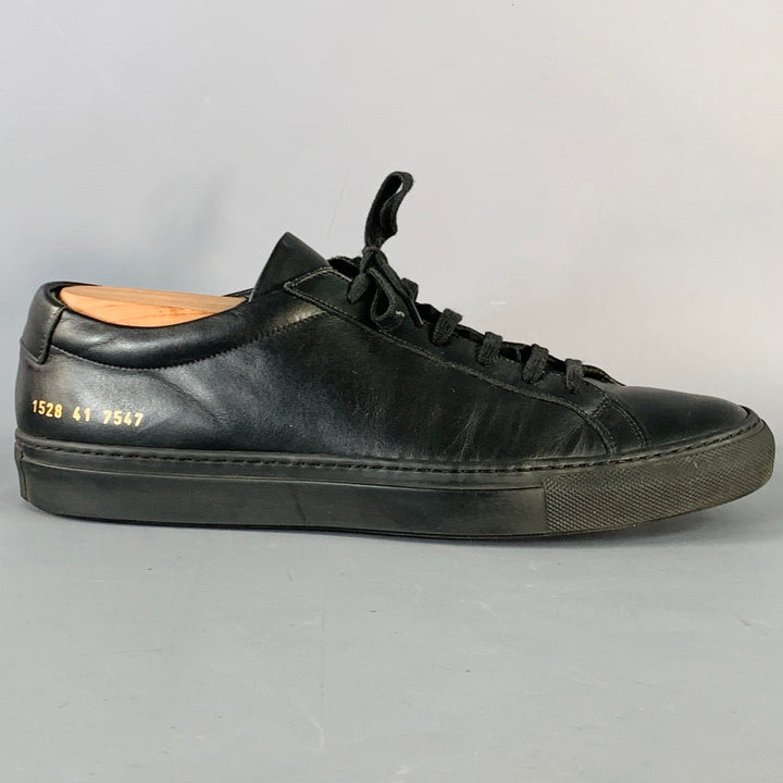 COMMON PROJECTS Size 8 Black Leather Low Top Sneakers
